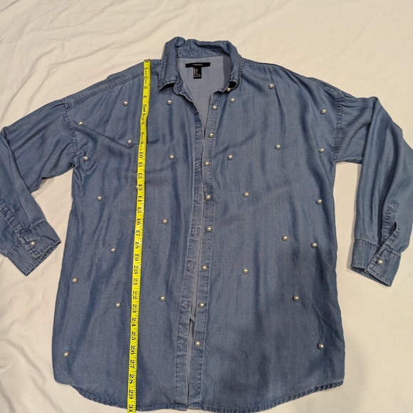 Pearl embellished Forever 21 button down Super soft Blue denim long sleeve S - Picture 4 of 10